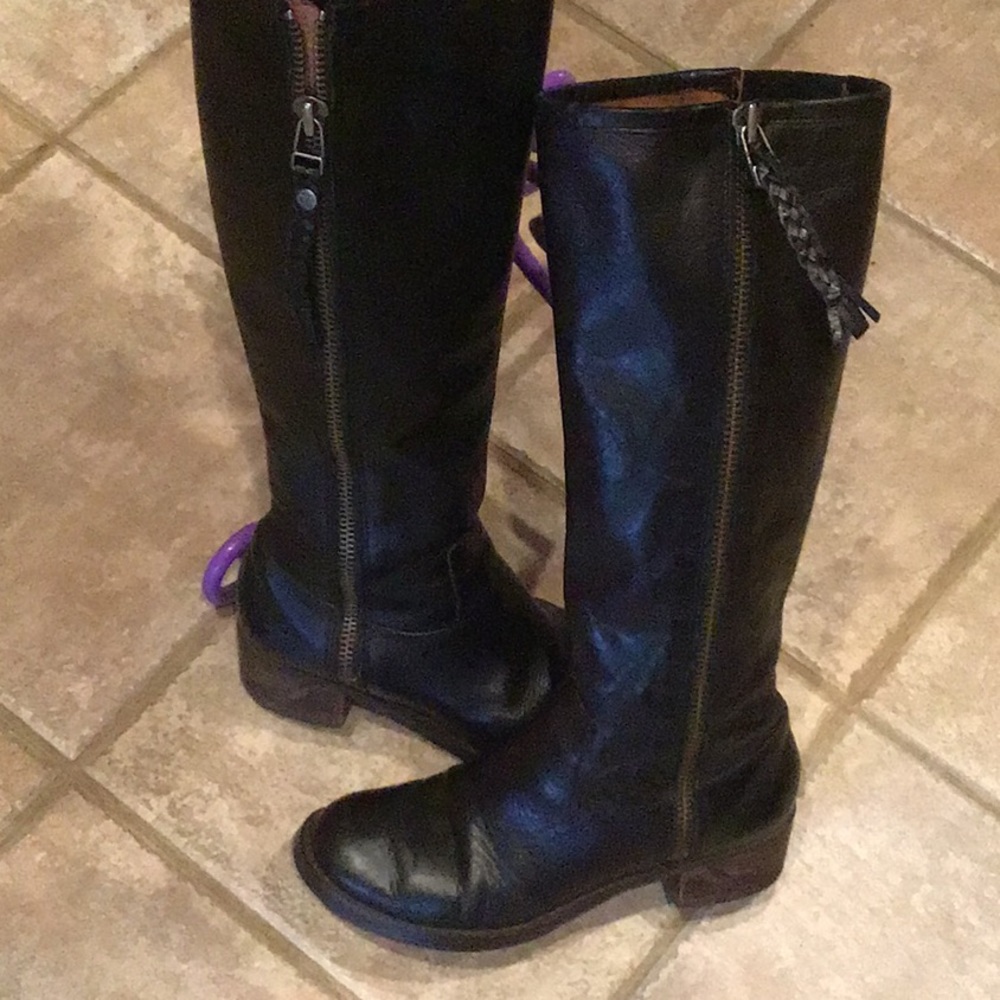Favorite classic  Lucky Brand black leather boots